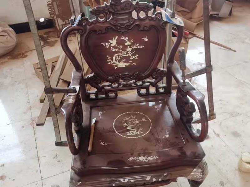 瑞金老旧红木家具翻新方法