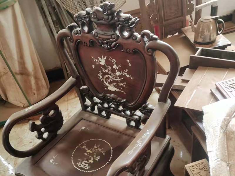 瑞金旧红木家具维修